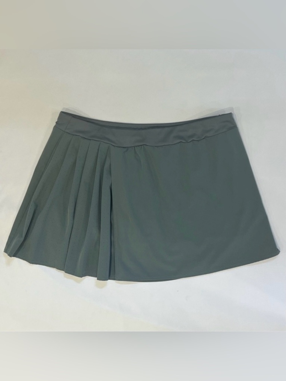 Avia Pleated Perforated Tennis Golf Skort With Pockets Sage Green L 12-14